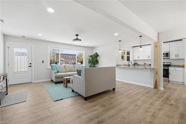 1076 Burlington RD, Virginia Beach, VA 23464