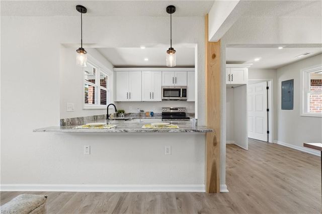 1076 Burlington RD, Virginia Beach, VA 23464