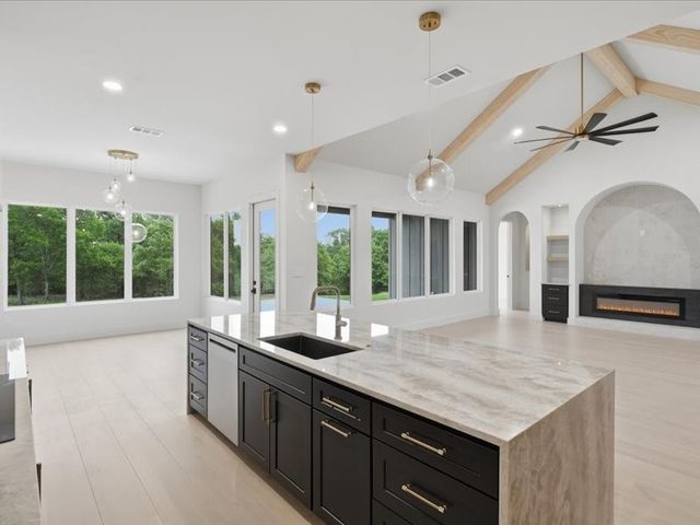 275 Latigo Way, Weatherford, TX 76088