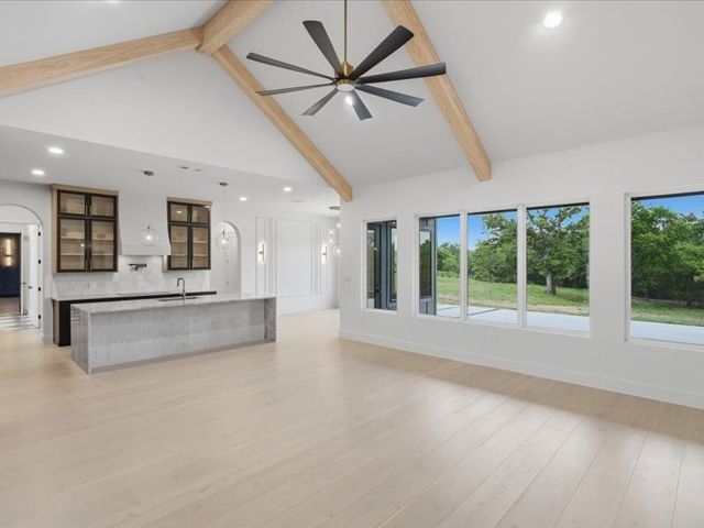 275 Latigo Way, Weatherford, TX 76088