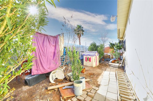 5252 Nevada Avenue, Las Vegas, NV 89122