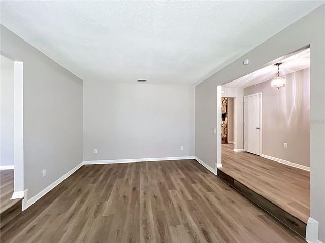 2418 STONEHILL AVENUE, Valrico, FL 33594