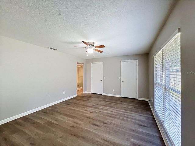 2418 STONEHILL AVENUE, Valrico, FL 33594