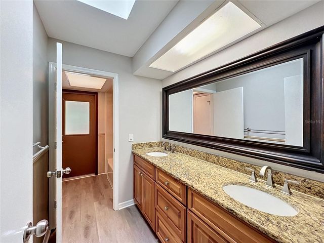 2418 STONEHILL AVENUE, Valrico, FL 33594