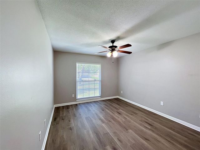 2418 STONEHILL AVENUE, Valrico, FL 33594