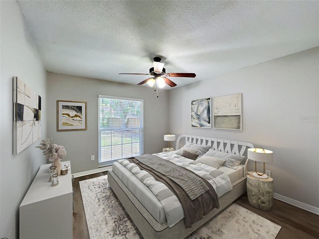 2418 STONEHILL AVENUE, Valrico, FL 33594