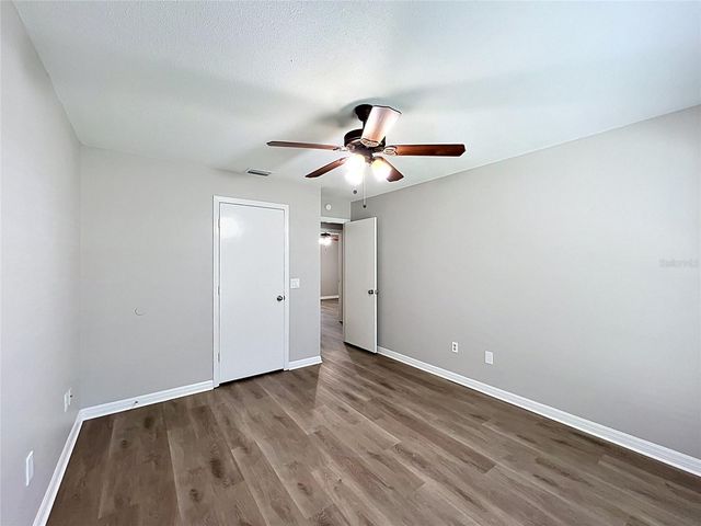 2418 STONEHILL AVENUE, Valrico, FL 33594
