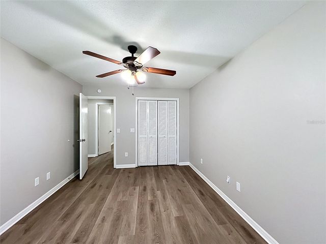 2418 STONEHILL AVENUE, Valrico, FL 33594
