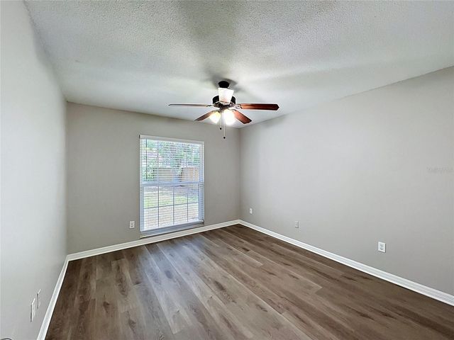 2418 STONEHILL AVENUE, Valrico, FL 33594