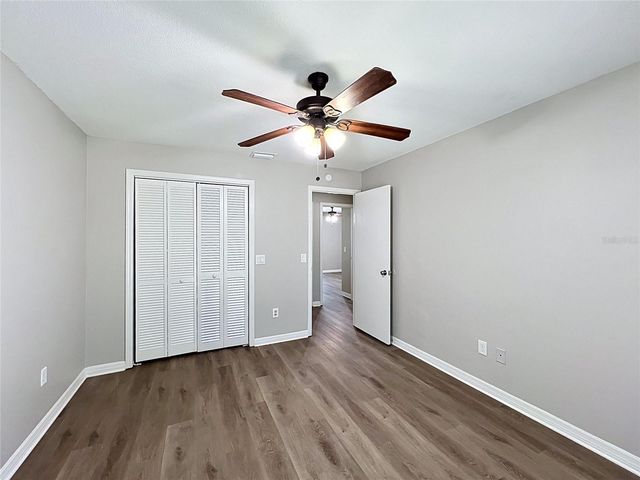 2418 STONEHILL AVENUE, Valrico, FL 33594