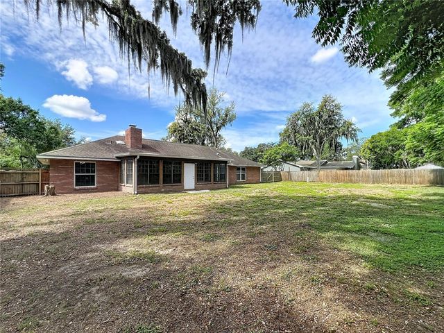 2418 STONEHILL AVENUE, Valrico, FL 33594
