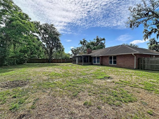 2418 STONEHILL AVENUE, Valrico, FL 33594