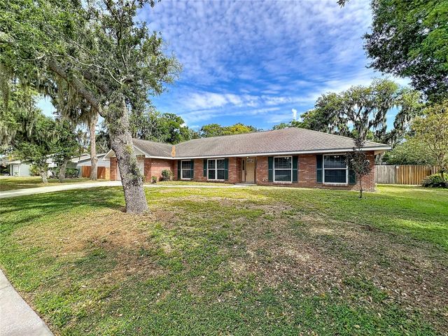 2418 STONEHILL AVENUE, Valrico, FL 33594