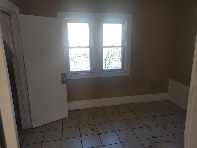 3374 N 30th STREET, Milwaukee, WI 53216