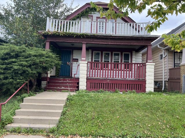 3374 N 30th STREET, Milwaukee, WI 53216