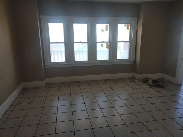 3374 N 30th STREET, Milwaukee, WI 53216