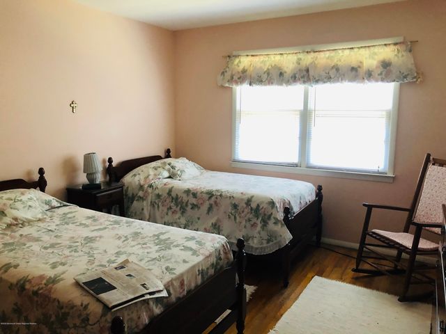 814 Shore Road, Spring Lake Heights, NJ 07762