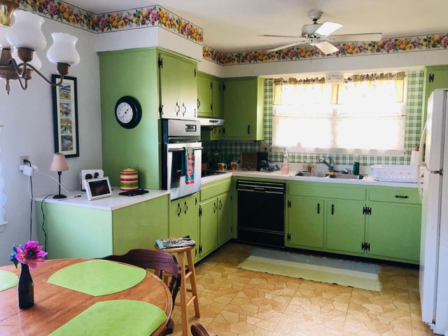814 Shore Road, Spring Lake Heights, NJ 07762