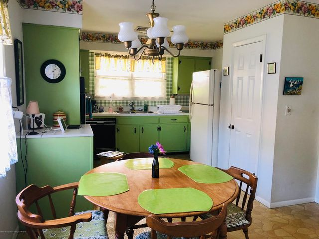 814 Shore Road, Spring Lake Heights, NJ 07762