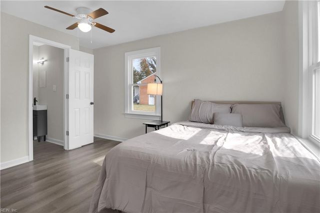 7 E Lewis RD, Hampton, VA 23666