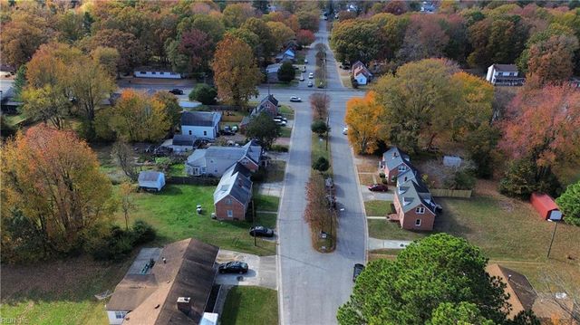 7 E Lewis RD, Hampton, VA 23666