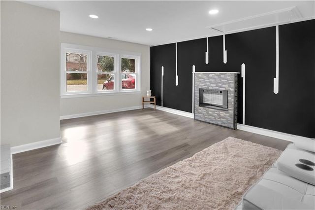 7 E Lewis RD, Hampton, VA 23666