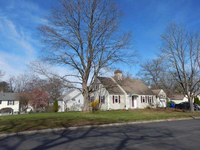 180 BIRCHWOOD Road, Manchester, NH 03104