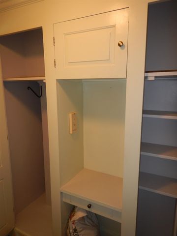 180 BIRCHWOOD Road, Manchester, NH 03104