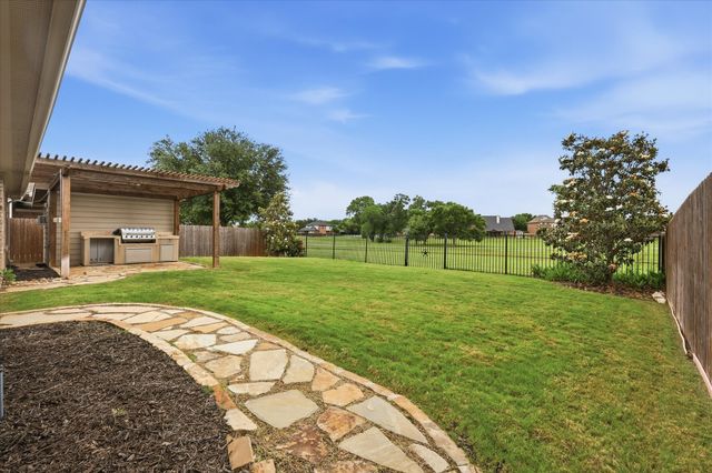 5405 Parkplace Drive, Denton, TX 76226