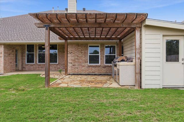 5405 Parkplace Drive, Denton, TX 76226