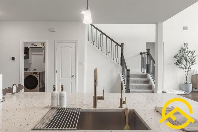 671 Durian LOOP, Buda, TX 78610