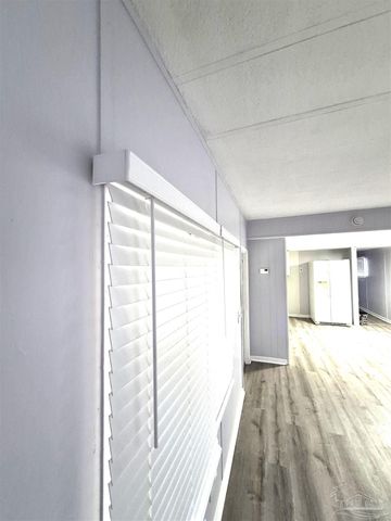 5472 Dover Ave, Pensacola, FL 32526