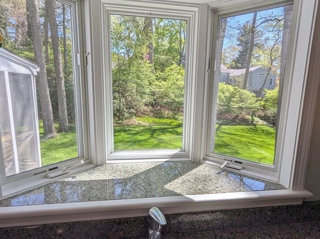 20 Colonial Rd, Hingham, MA 02043
