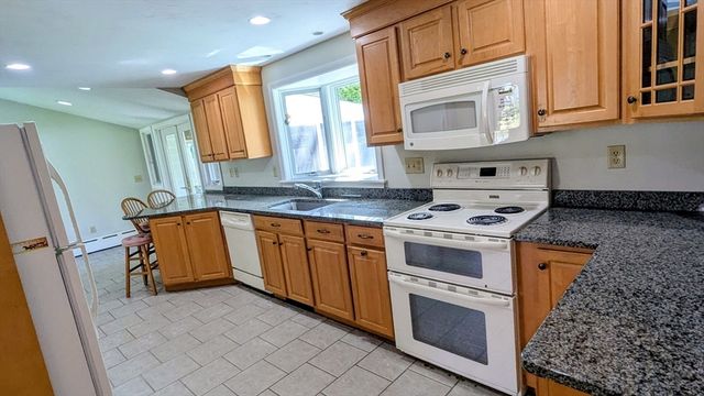 20 Colonial Rd, Hingham, MA 02043