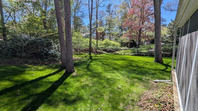 20 Colonial Rd, Hingham, MA 02043