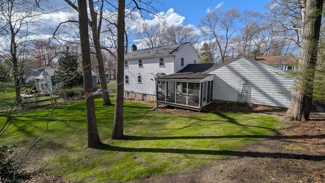 20 Colonial Rd, Hingham, MA 02043