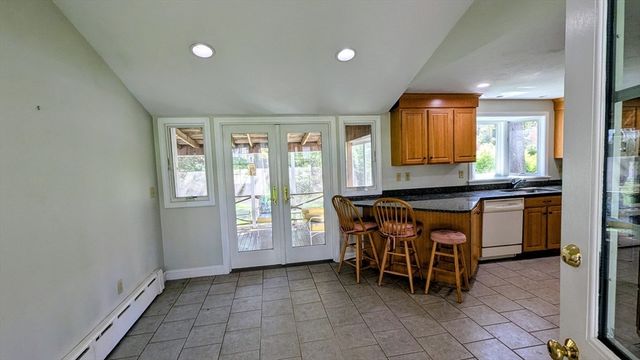 20 Colonial Rd, Hingham, MA 02043