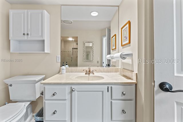 19 Shelter Cove Ln Ste 207, Hilton Head Island, SC 29928