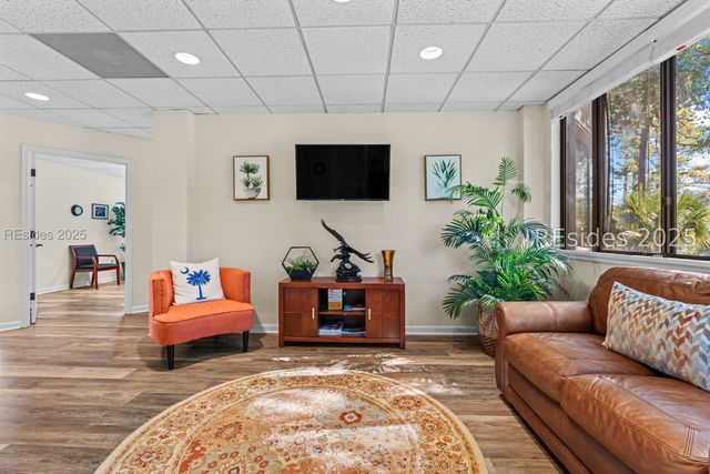 19 Shelter Cove Ln Ste 207, Hilton Head Island, SC 29928