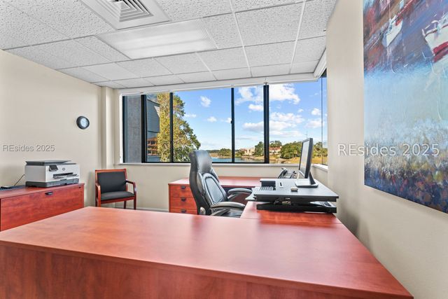 19 Shelter Cove Ln Ste 207, Hilton Head Island, SC 29928