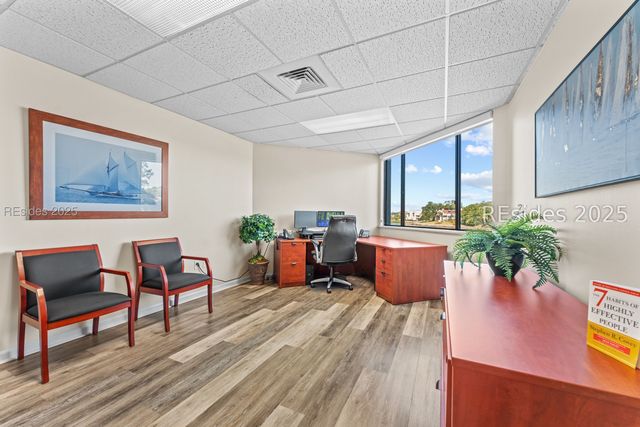 19 Shelter Cove Ln Ste 207, Hilton Head Island, SC 29928