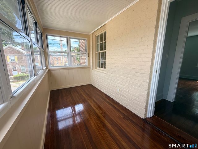 32 Hadley Street, Bridgeport, CT 06610