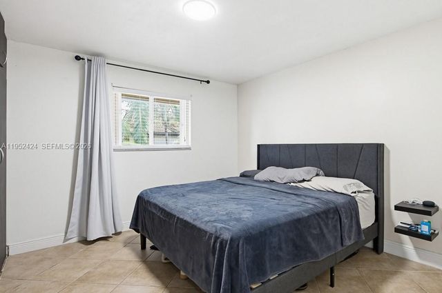 560 NW 82nd Pl 306, Miami, FL 33126