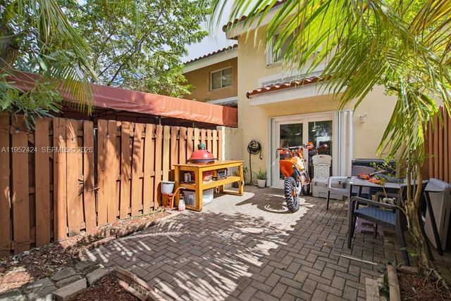 560 NW 82nd Pl 306, Miami, FL 33126