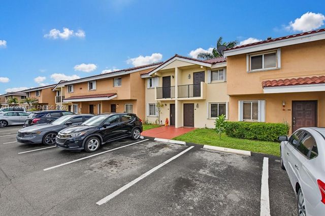 560 NW 82nd Pl 306, Miami, FL 33126