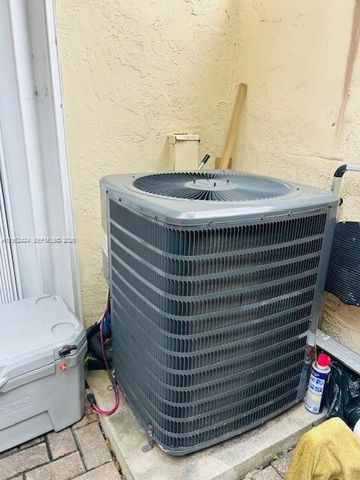 560 NW 82nd Pl 306, Miami, FL 33126