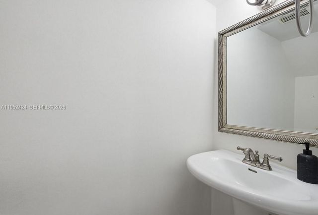 560 NW 82nd Pl 306, Miami, FL 33126