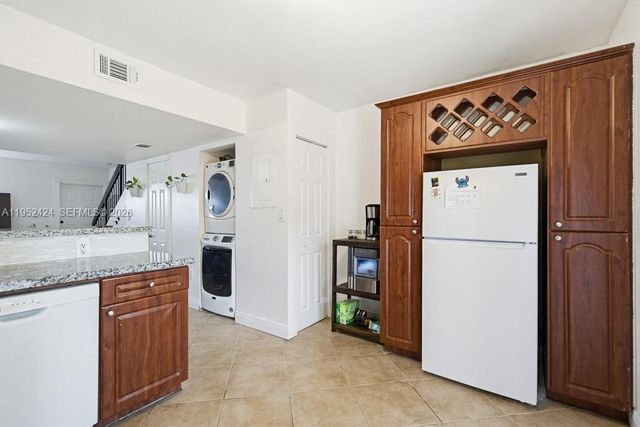 560 NW 82nd Pl 306, Miami, FL 33126