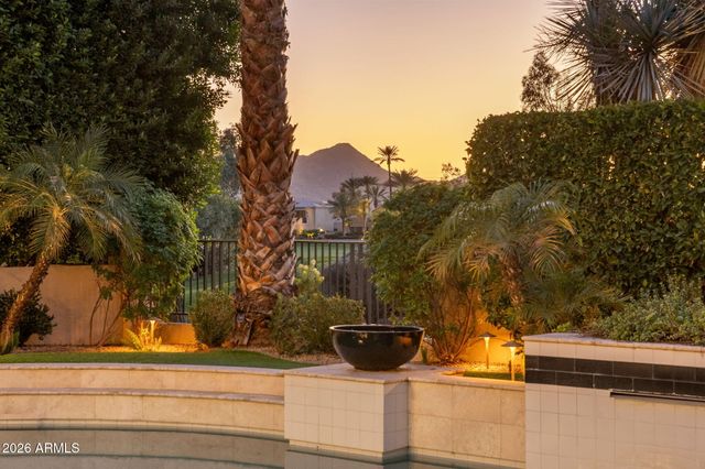 7425 E GAINEY RANCH Road 1, Scottsdale, AZ 85258