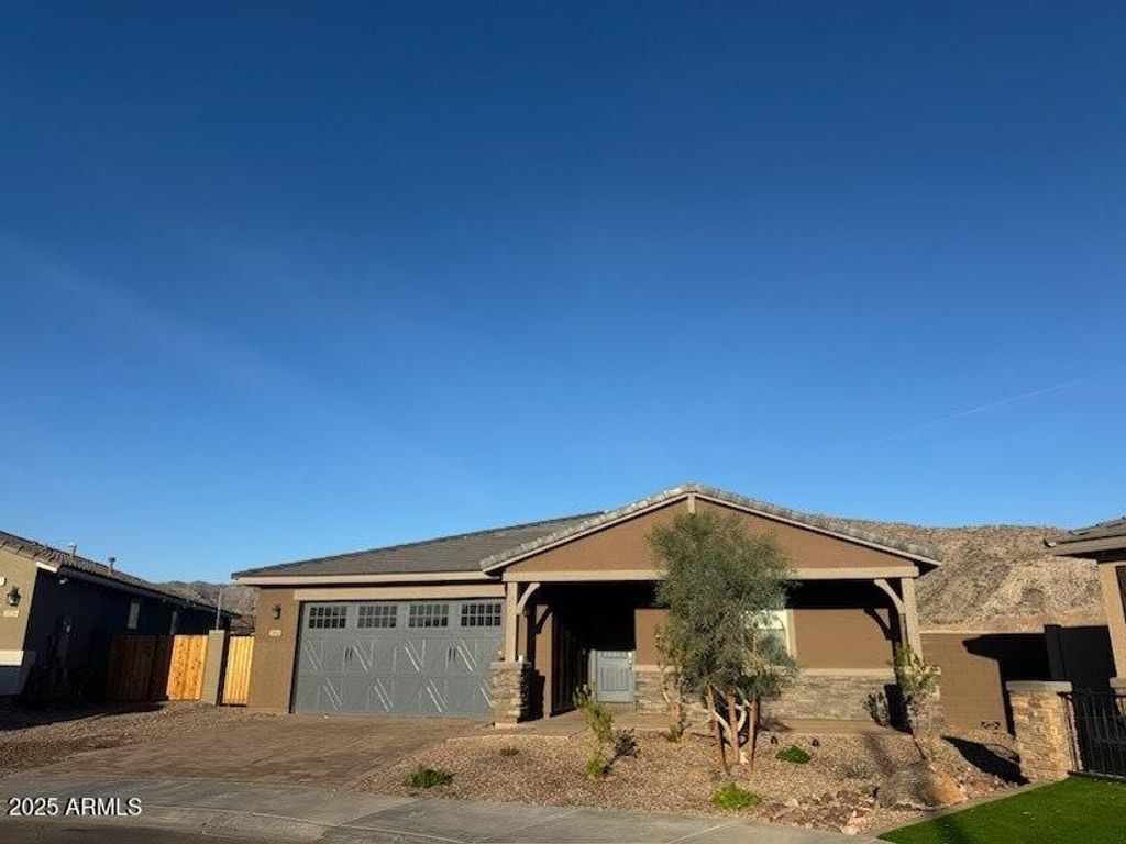 5946 N 202ND Lane, Litchfield Park, AZ 85340